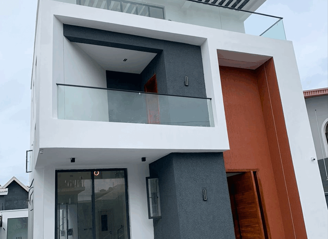 LUXURY 5-BEDROOM FULLY DETACHED HOUSE